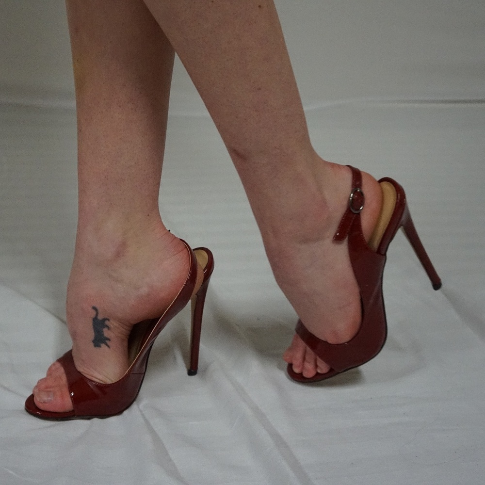 PEEP Toe 4.5" Sling back stiletto heels